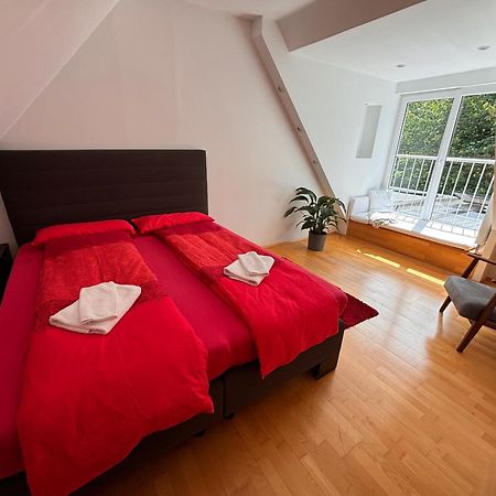 Messe, Uniklinikum, Grugapark - Charmante Wohnung Mit Dachterrasse In Guter Lage Essen Dış mekan fotoğraf